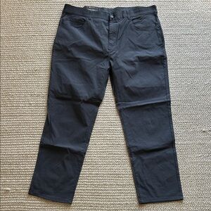 Men's Dark Grey Jean-Style Performance Pant